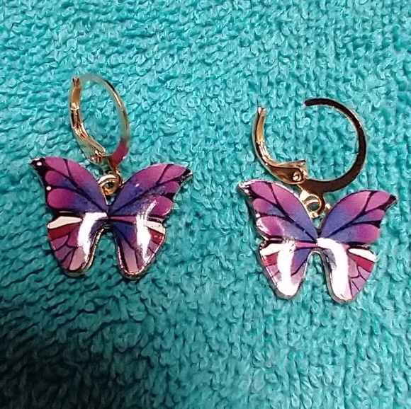 Goldtone purple butterfly wire pierced dangle earrings - Picture 3 of 3